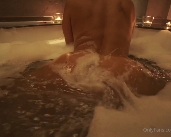 XoHannaJoy VIP aka Xohannajoys OnlyFans - Yesterday I had a spa night with a hot tub! I love when my is in foam