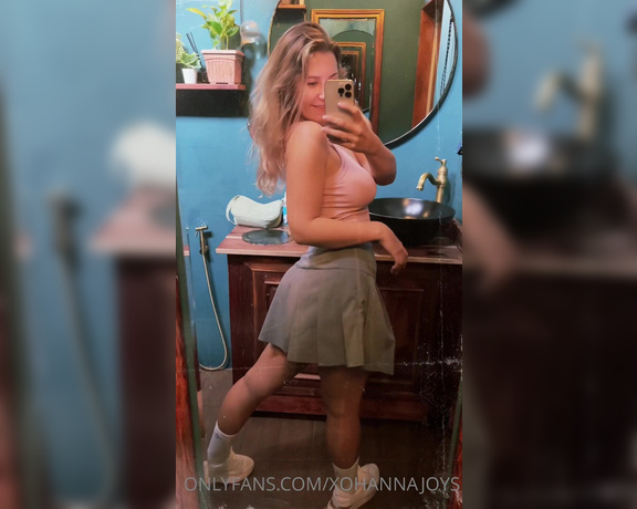 XoHannaJoy VIP aka Xohannajoys OnlyFans - I went into the restaurant toilet to take a picture of myself in the mirror for you