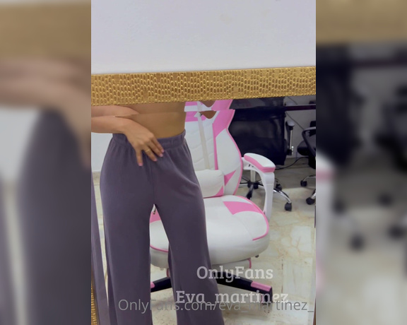 Eva Martinez aka Eva_martinez_ OnlyFans - Me puse traviesa en la oficina I got so naughty at the office