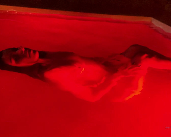 Eva Martinez aka Eva_martinez_ OnlyFans - I love being wet all the time