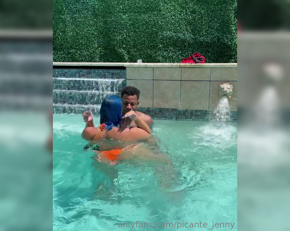 Picante Jenny aka Picante_jenny OnlyFans - I get an A for effort for sucking his dick under water in the pool