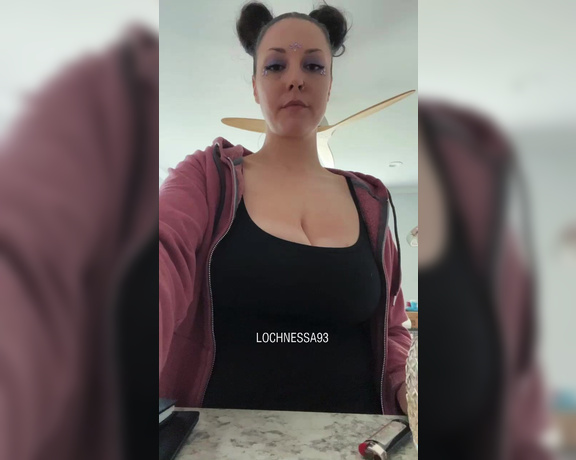 Vanessa Hughes aka Lochnessa93 OnlyFans - Join me for a quick bowl