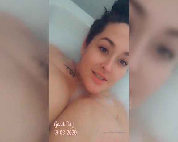 Carmella Bing aka Bingtours OnlyFans - Belly play in the bathtub