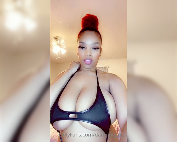 Damn aka Damnnegrita OnlyFans Video 736