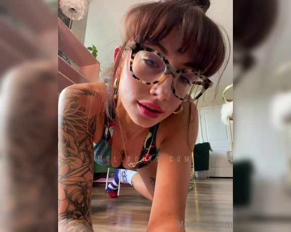 Molly Dixx aka Mollydixx OnlyFans - Just in a twerkin mood today, nothing to see here Just a little bouncing coochie (like this post