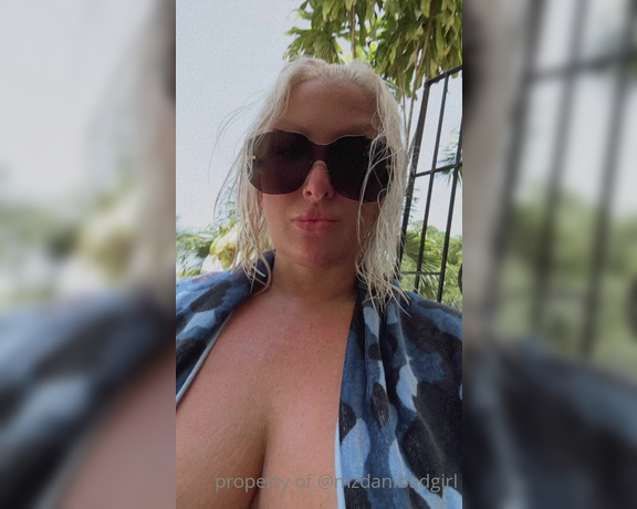 Mz.Dani aka Mzdanibadgirl OnlyFans - Pooool day!