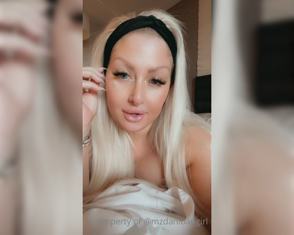 Mz.Dani aka Mzdanibadgirl OnlyFans - Mood Vibe