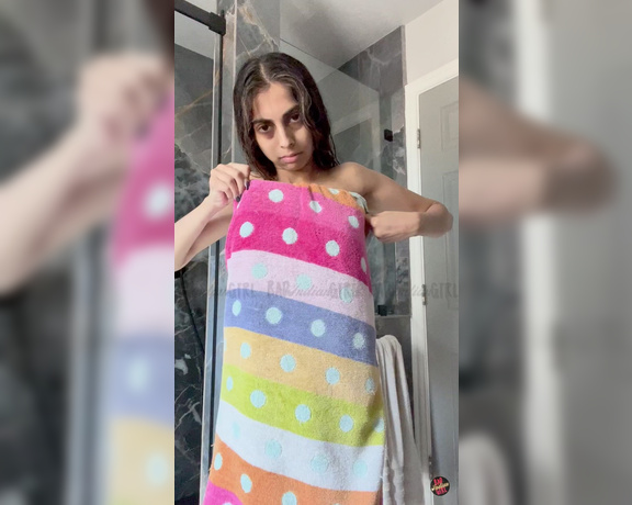 Rani Kaur OnlyFans aka Badindiangirl OnlyFans - Loose threads in the towel are from the cats scratching them when theyre hanging to dry Lil fucke