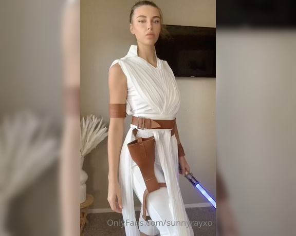 Sunny ray aka Sunnyrayxo OnlyFans - Just sent my new rey cosplay vid! Make sure you check your inbox if you want to see the rest