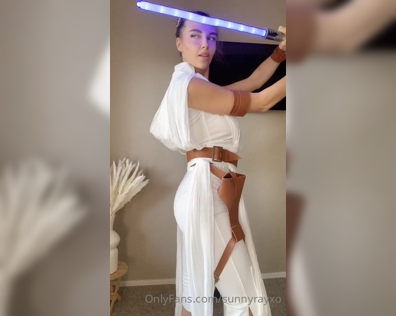 Sunny ray aka Sunnyrayxo OnlyFans - Just sent my new rey cosplay vid! Make sure you check your inbox if you want to see the rest