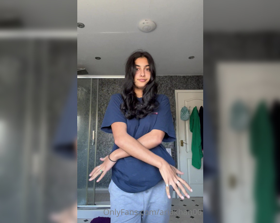 Aria Khan Official aka Ariakhan00 OnlyFans - Watch me get undressed before my shower