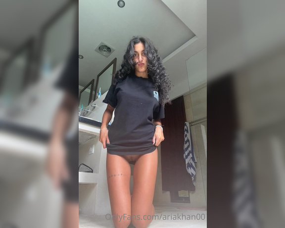 Aria Khan Official aka Ariakhan00 OnlyFans - You never know what figure is hiding under a big baggy tee xxx