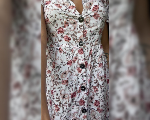 Aria Khan Official aka Ariakhan00 OnlyFans - Flashing in my summer dress