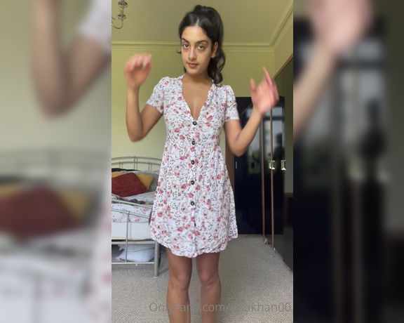 Aria Khan Official aka Ariakhan00 OnlyFans - Flashing in my summer dress