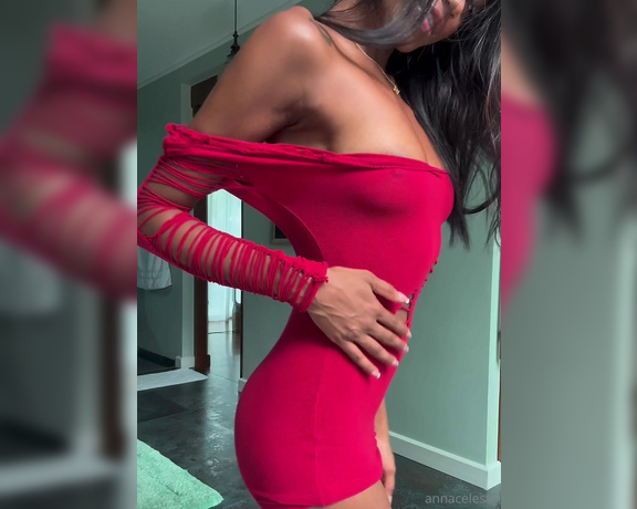 Anna Celeste aka Annaceleste OnlyFans - Dont look away I know you like the way I tease you