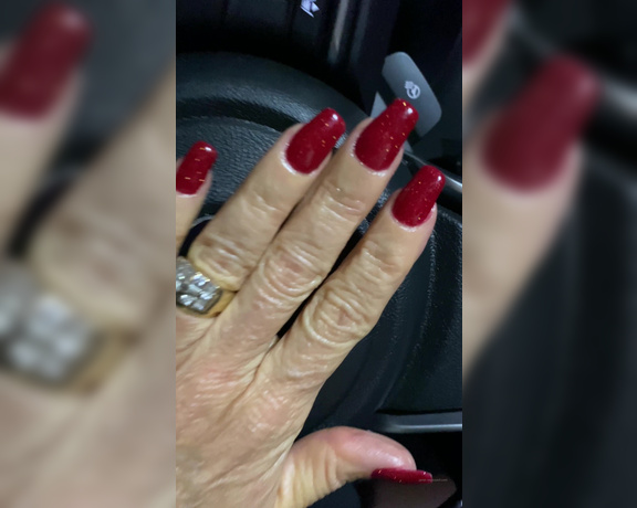 Janet Mason XXX aka Janetmasonxxx OnlyFans - For fans of my perfectly manicured, long red nails, heres a 4K clip of me showing of my new shade