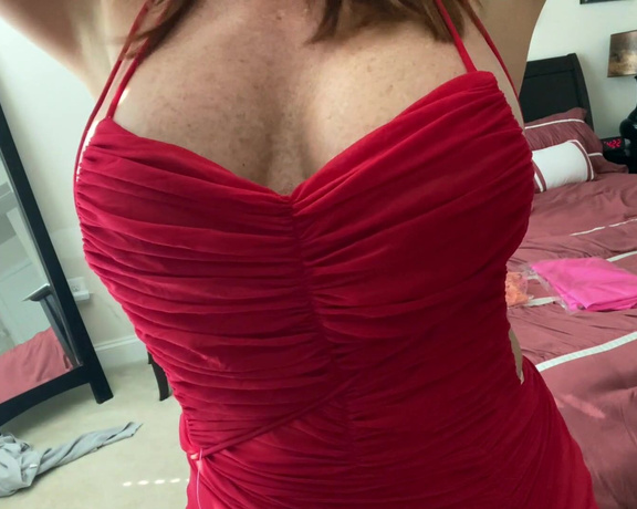 Janet Mason XXX aka Janetmasonxxx OnlyFans - Bonus video! 13 minutes of me modeling some sexy new outfits sent as gifts from members here on Only