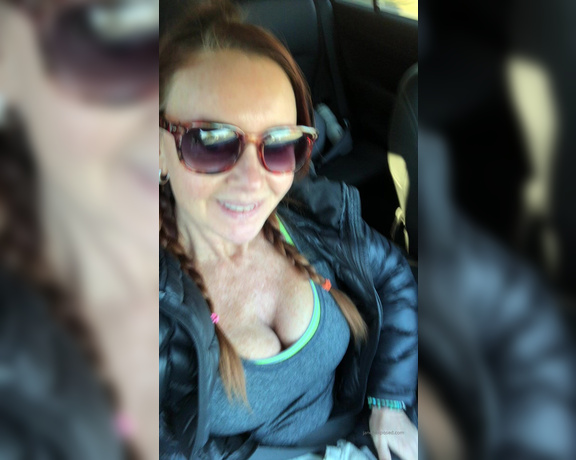 Janet Mason XXX aka Janetmasonxxx OnlyFans - Quick video hello as I head to the gym to get my sweat on with hubby! Check it out to see what body