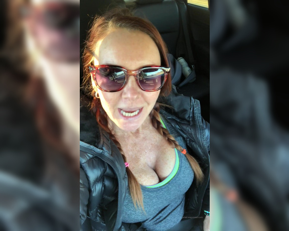 Janet Mason XXX aka Janetmasonxxx OnlyFans - Quick video hello as I head to the gym to get my sweat on with hubby! Check it out to see what body