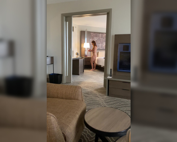 Janet Mason XXX aka Janetmasonxxx OnlyFans - Hubby just captured this video of me walking naked around our suite as I get ready for a shoot When