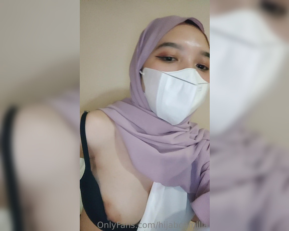 Habibti Salma aka Habibtisalma OnlyFans - Revealing my soft tits