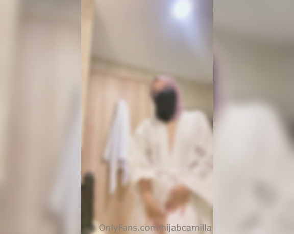 Habibti Salma aka Habibtisalma OnlyFans - How I wish I could workout in the bathroom with someone