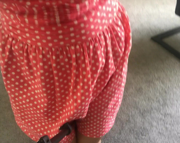 Hello Jewels aka Hellojewels OnlyFans - Your girl here has some excitement in this video! I shot it yesterday after the sexy unboxing (https