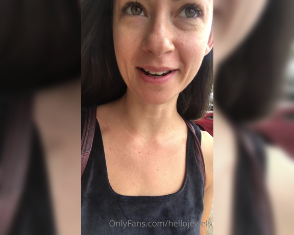 Hello Jewels aka Hellojewels OnlyFans - Just some casual morning flashing in a busy Beverly neighborhood