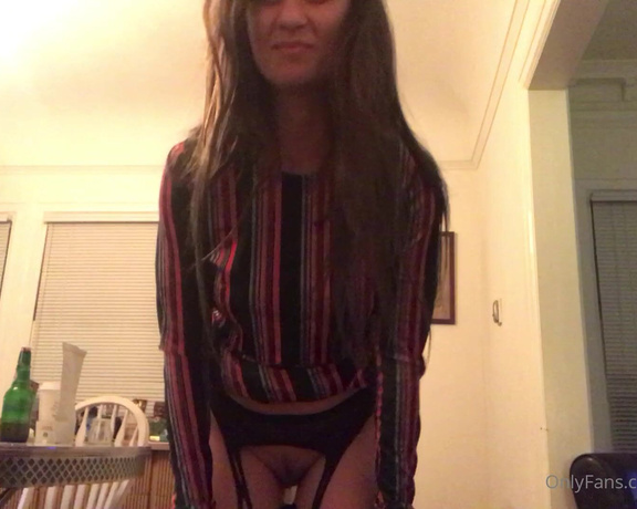 Hello Jewels aka Hellojewels OnlyFans - In this silly video, I show off this pretty dress I can really only wear once a year, and some of