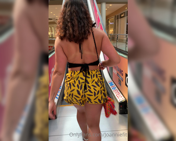 Joannie fit VIP aka Joanniefit OnlyFans - Drop some tips if you would like to see me doing this at the mall