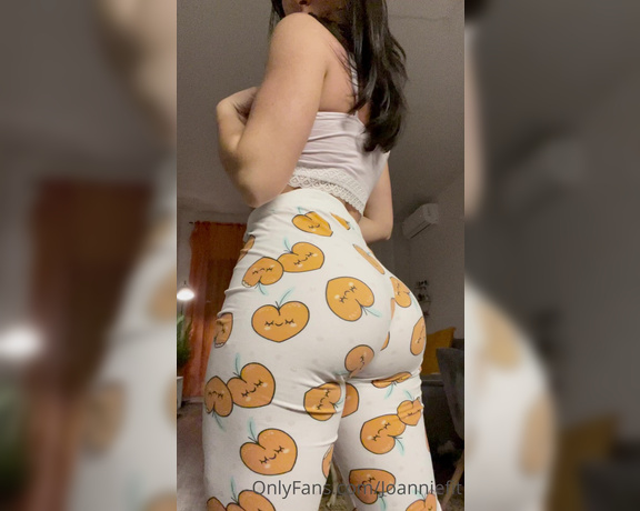 Joannie fit VIP aka Joanniefit OnlyFans - Watch all only if you wanna see the sunburn on my butt!!
