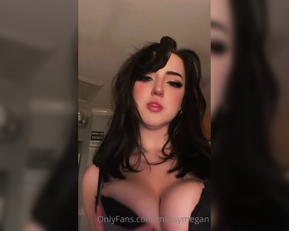 Messy Megan aka Messymegan OnlyFans - Wish I didnt have to hold them myself