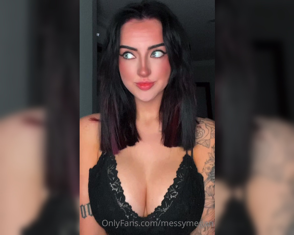 Messy Megan aka Messymegan OnlyFans - Ignore my boob tape plz and thx