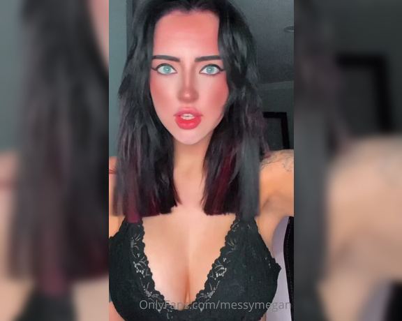 Messy Megan aka Messymegan OnlyFans - Ignore my boob tape plz and thx