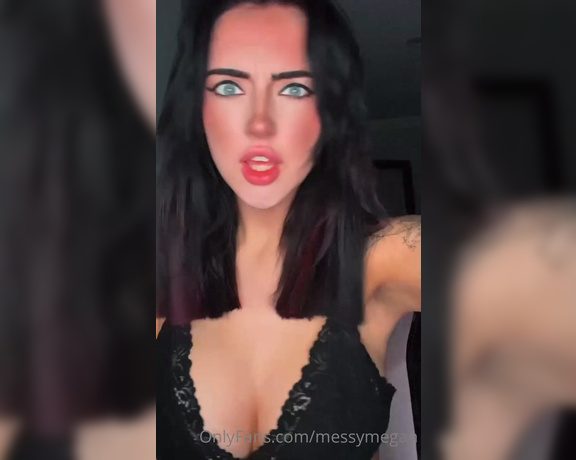 Messy Megan aka Messymegan OnlyFans - Ignore my boob tape plz and thx