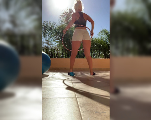 Miss_juliaa aka Suavemariaa OnlyFans - Fail Laugh with