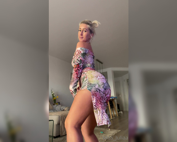 Miss_juliaa aka Suavemariaa OnlyFans - And that’s why dresses are not my friends…