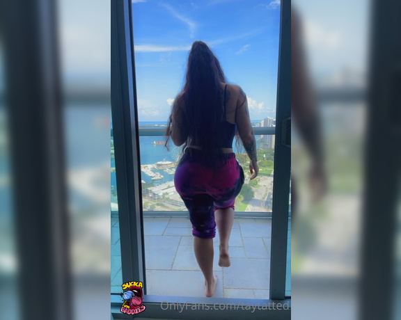 Tay Tatted aka Taytatted OnlyFans - Im bout to twerk this ass on the balcony XXX (VIDEO #005)