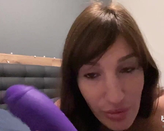 Bella Tina aka Bellatina OnlyFans - Hey my cats This time I would just fuck with you after my shower !! So I jump on my toy and imag