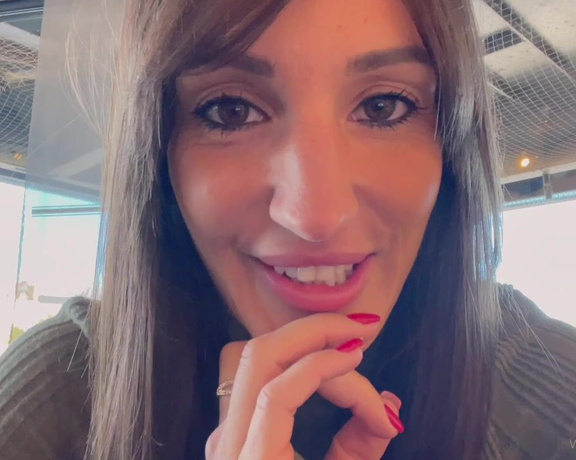 Bella Tina aka Bellatina OnlyFans - Les aventures coquines’ pisode 1 Cette vido folle dingue entre nous 4 avec Anna va te rendre accr