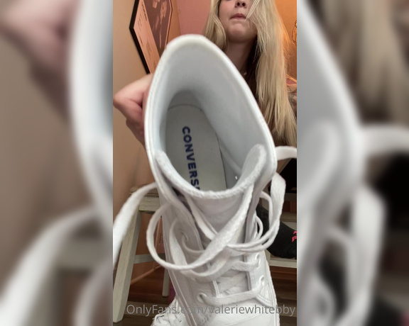 ValerieWhitebby -  My loser foot boy loves the taste of my sweaty socks hm ;) makes your cock so hard doesn