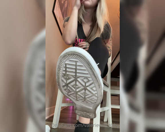 ValerieWhitebby -  My loser foot boy loves the taste of my sweaty socks hm ;) makes your cock so hard doesn