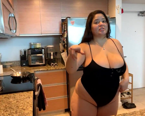 Dani Valentina aka Dvalentinaxo OnlyFans - Copy from today’s live in case you missed it! It got cut off so there’s 2 videos but here you go 1