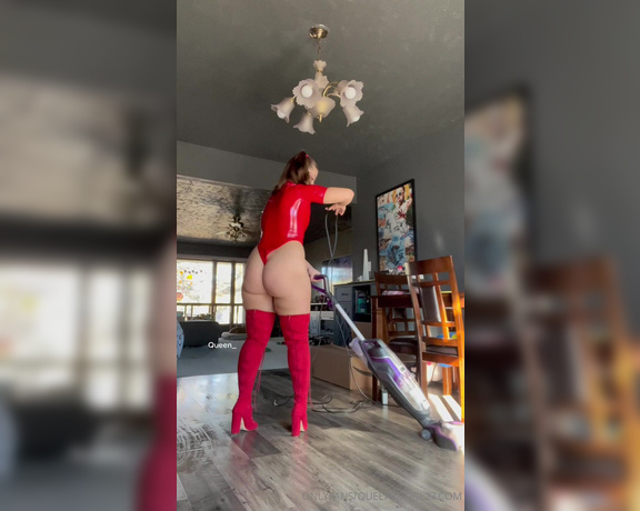 Queen_D aka Queen_egirl27 OnlyFans - I needed to mop my floor before starting my video