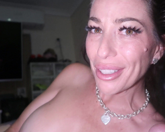 Lahlah84 aka Lahlah84 OnlyFans - Mommy reacting to a small cock Then comparing it to a big cock Full 7 minute video via inbox