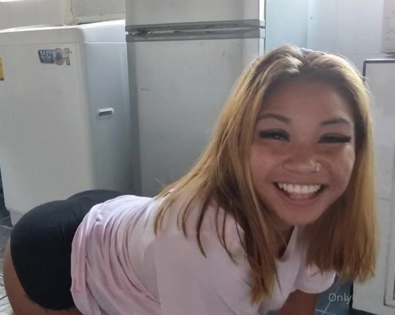 Linda with booty aka Onlylinda23 OnlyFans - Oh look what I found