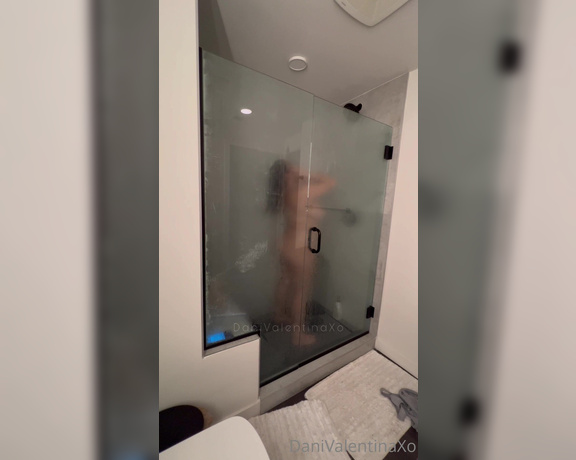 Dani Valentina aka Dvalentinaxo OnlyFans - [ 0924 minutes]  Secret Camera watch me while I shower if you caught me like this would you j 2