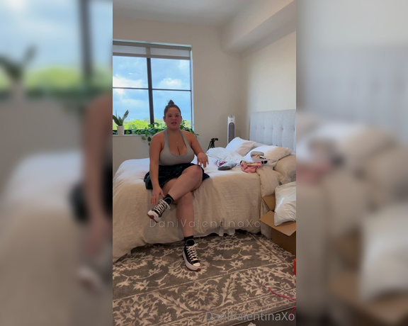 Dani Valentina aka Dvalentinaxo OnlyFans - Outfit try on! Let me know which one you loved best