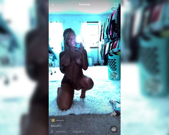 BAILEY aka Lilmermaidxx OnlyFans Video 702