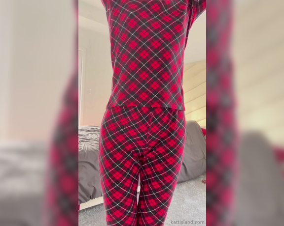 Cumkitten99 aka Kattinthehat OnlyFans - These are my new PJs!!